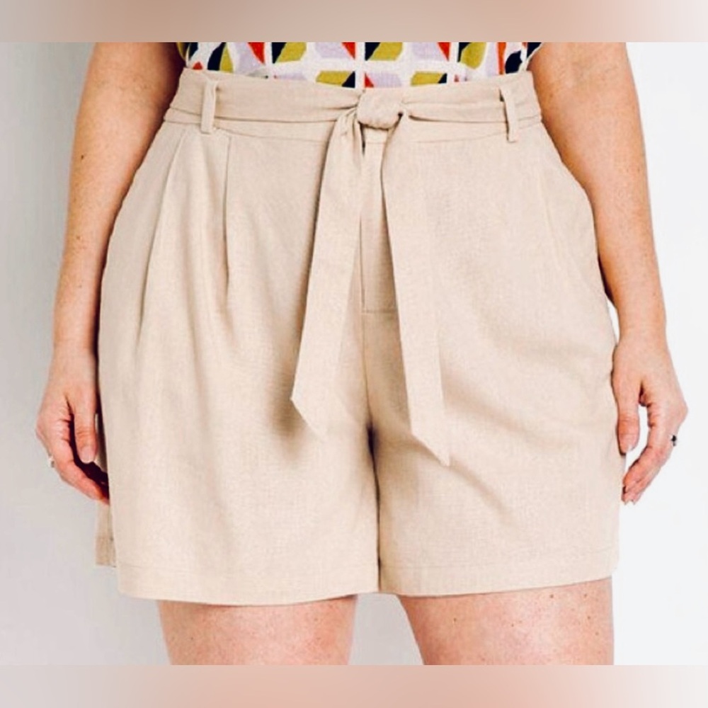 Eloquii High Waisted Pleated Plus Size Tan Linen Shorts with Tie Belt Size 16